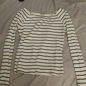 Long sleeve striped crop top